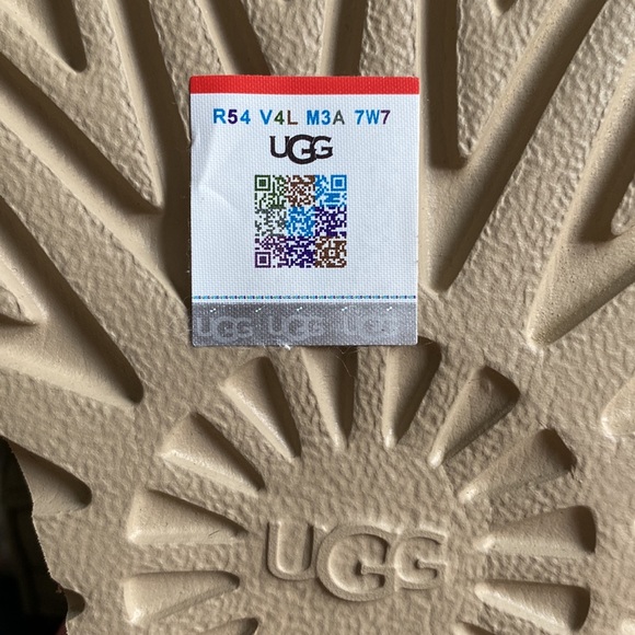 UGG leather boots - Picture 7 of 8